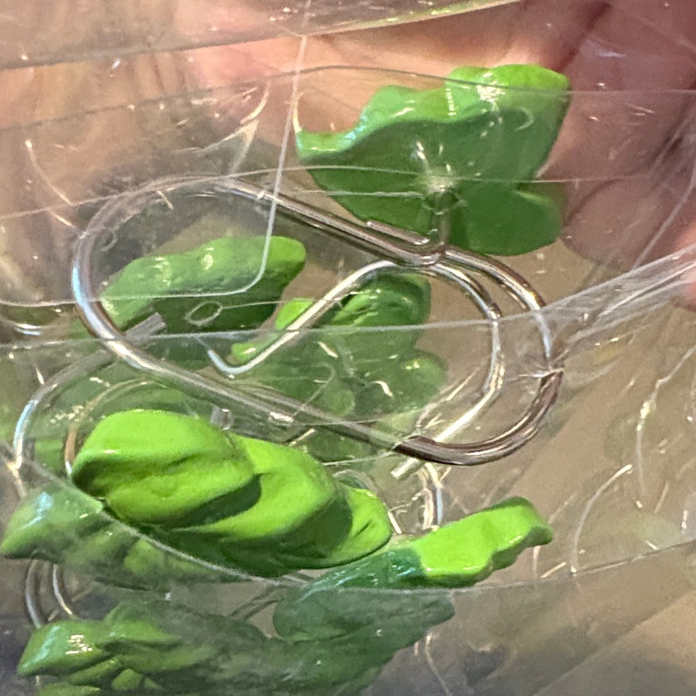 Green Leaf Shower Curtain Hooks - Picture 3 of 5